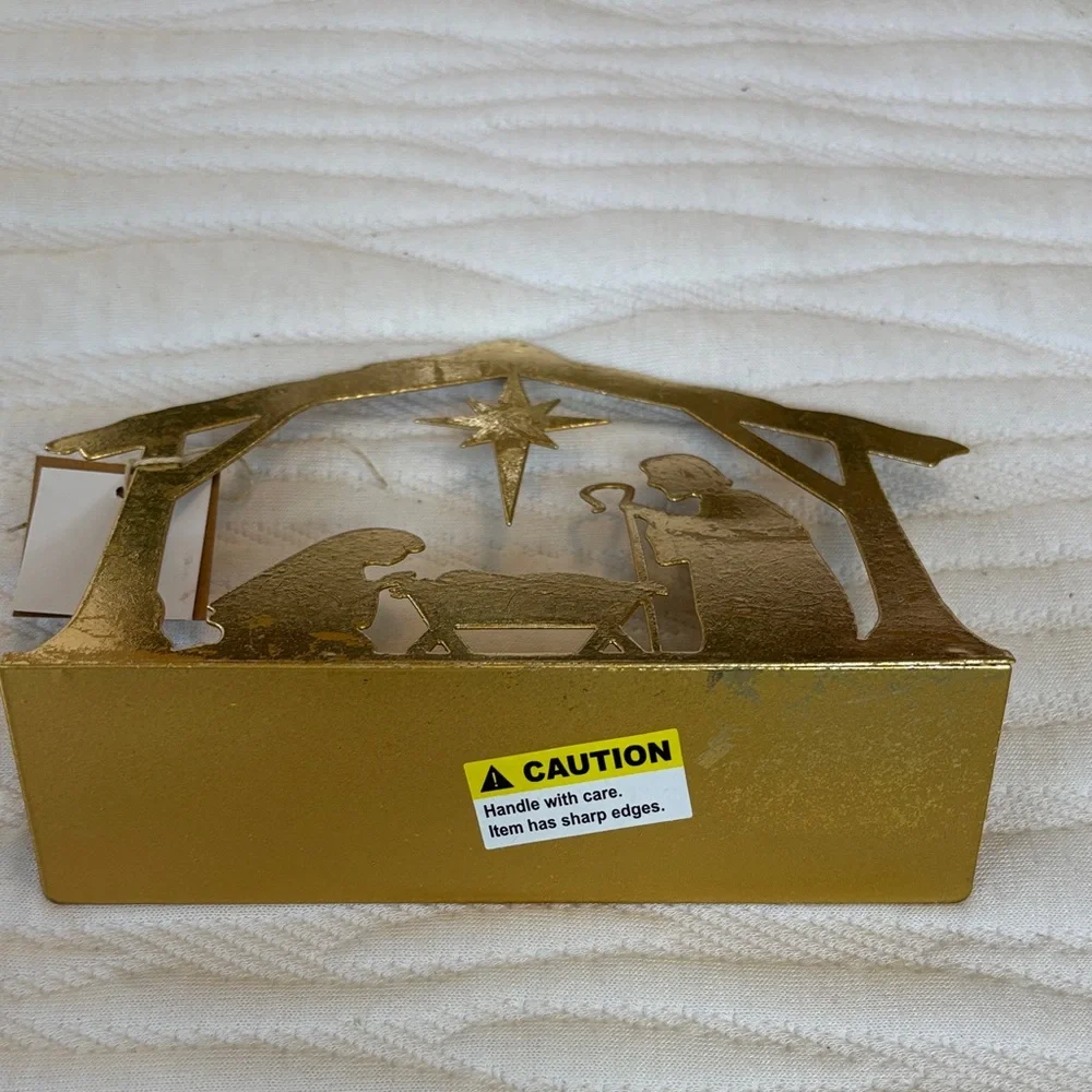 Mud Pie Metallic Gold Nativity Scene Shelf Sitter NWT Retails for $22.50